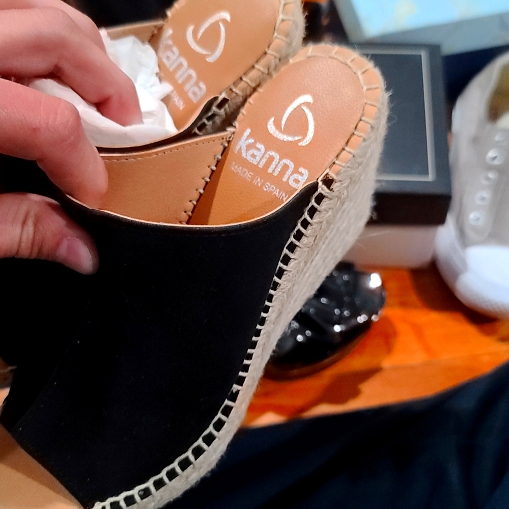 Kanna high rise shoe